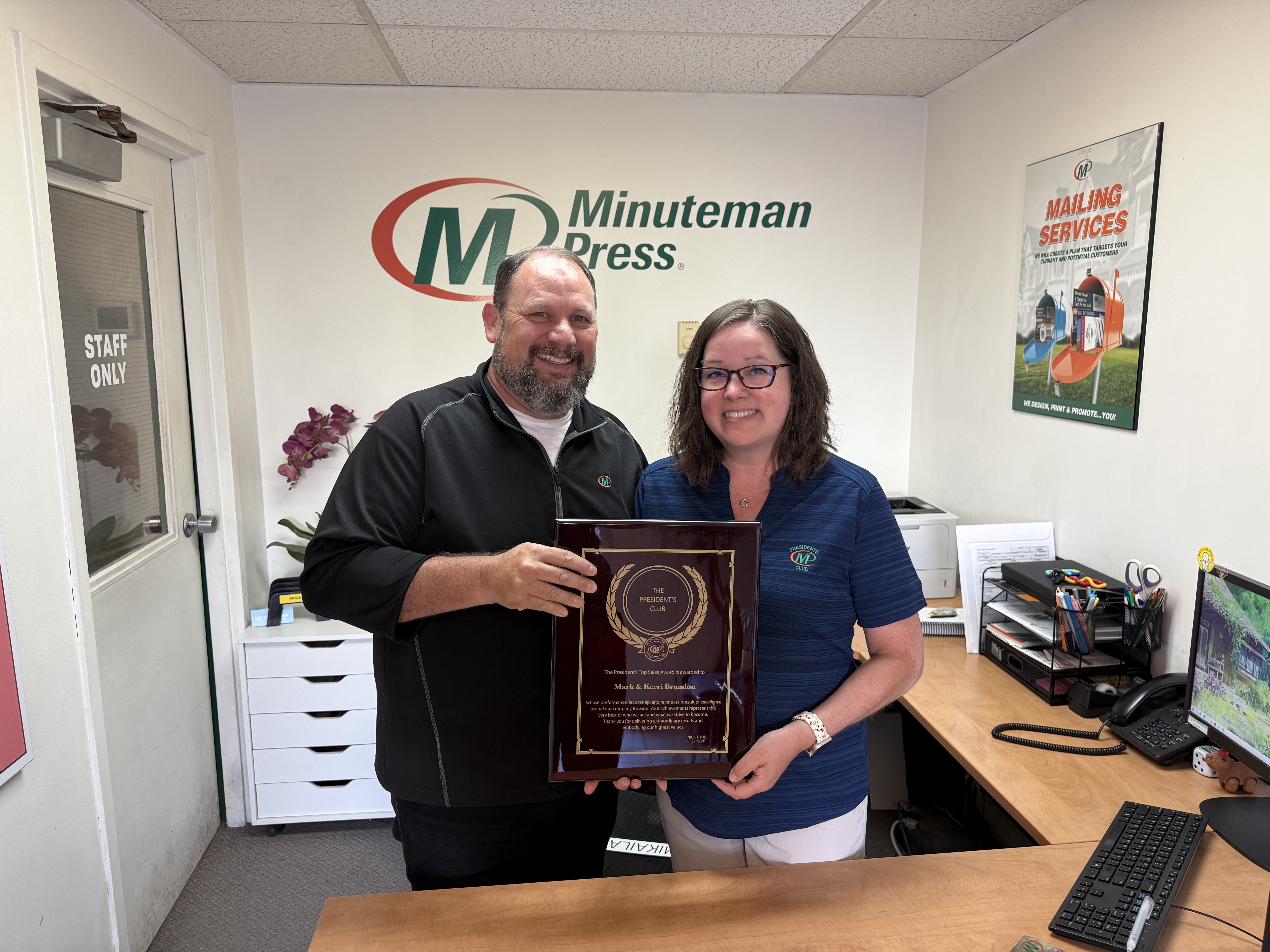 Minuteman Press Franchise Owners Kerri & Mark Brandon Achieve President’s Club Through Strong Leadership, Marketing & Service in Abbotsford, BC
