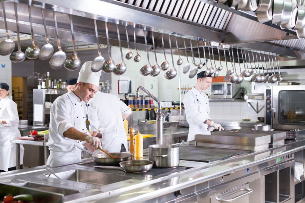 A Comprehensive Guide: How to Pick the Ideal Commercial Range for Your Restaurant