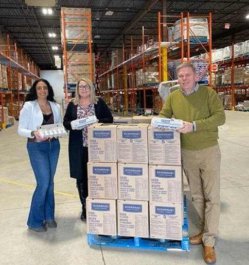 Rabba Roots returns to Mississauga Food Bank with 5400 eggs  thanks to longstanding partnership with Burnbrae Farms