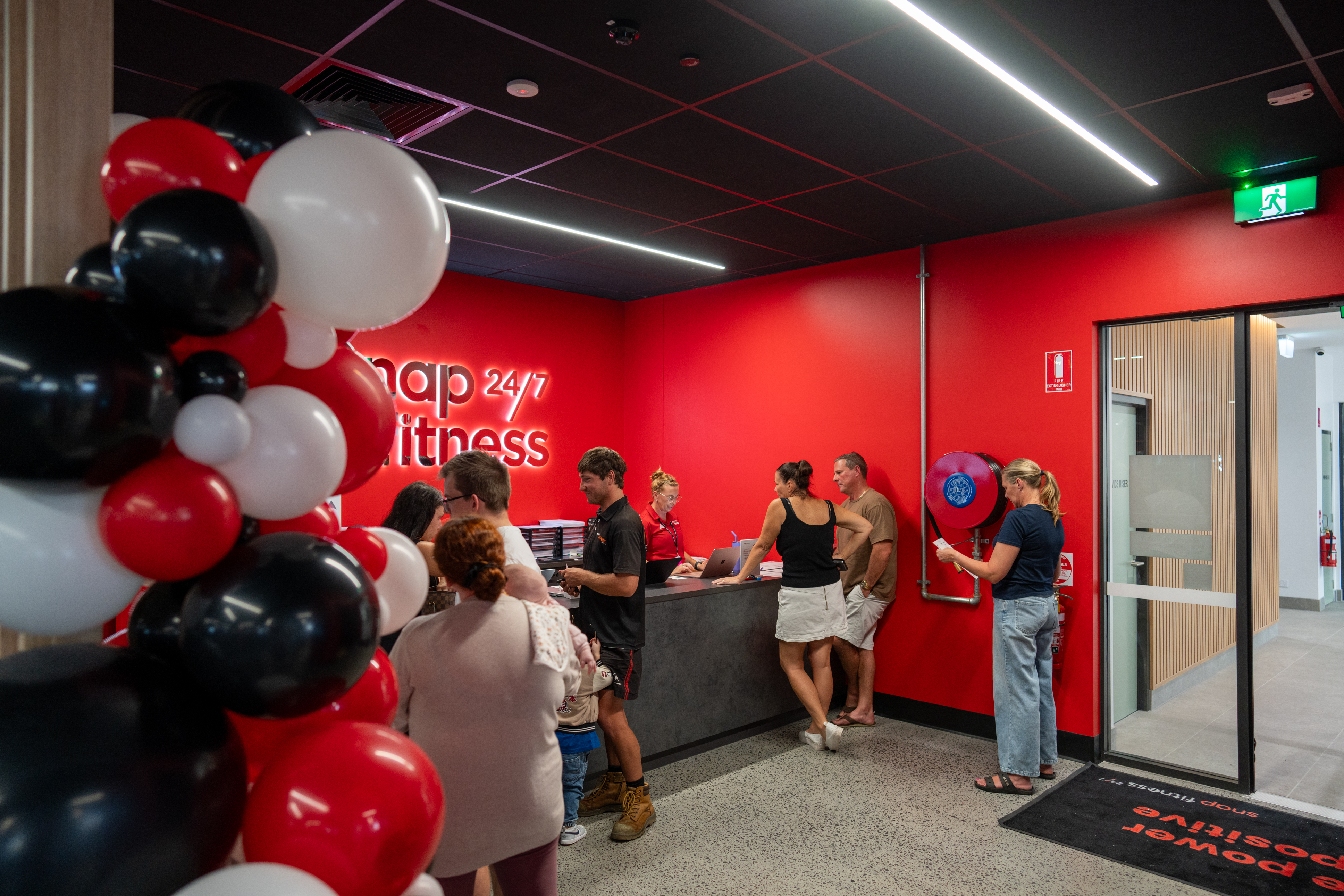 SNAP FITNESS: WHERE THE SMART MONEY STAYS