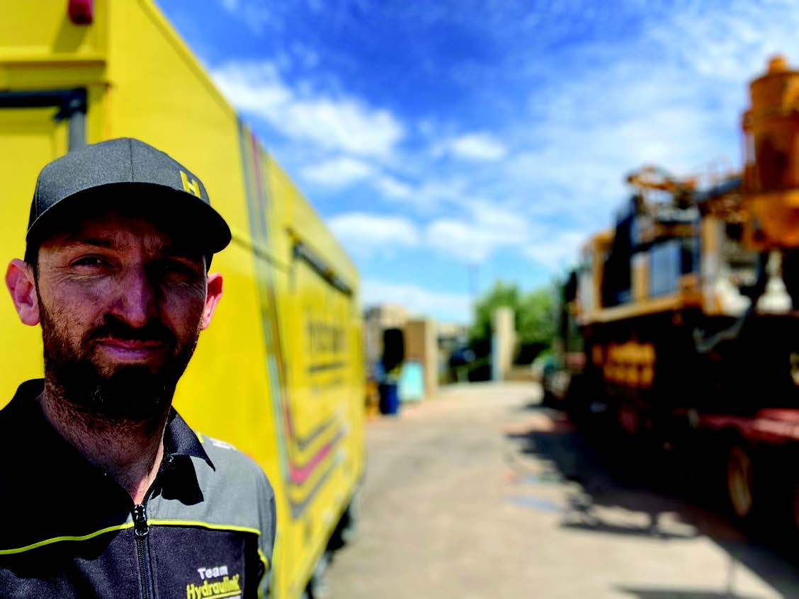 SELF-STARTER ADVANCES RAPIDLY TO OPEN FULL HYDAURLINK HOSE CENTRE IN WA
