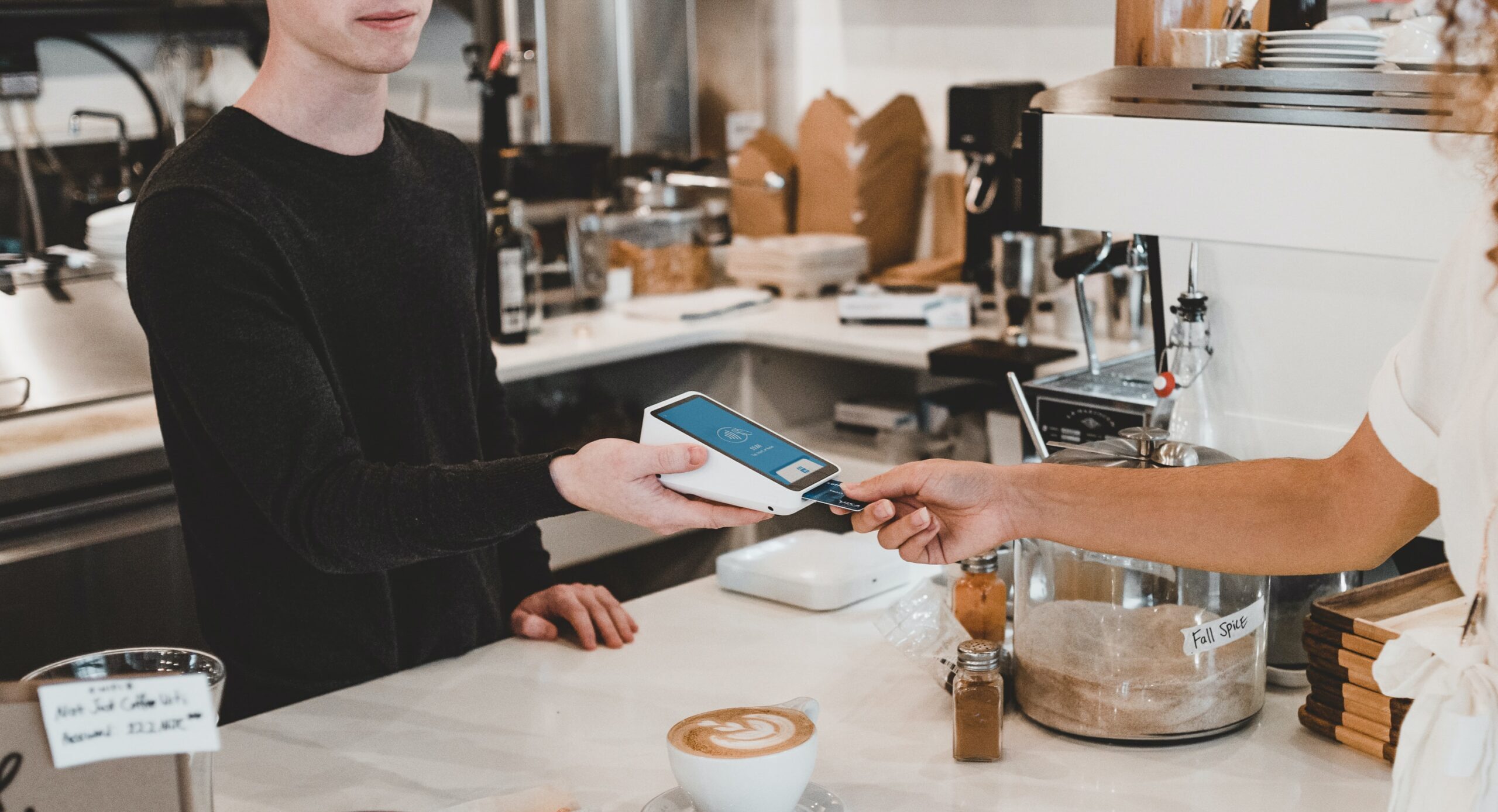 FOOD & BEVERAGE FRANCHISES EAT, DRINK & BE TECH SAVVY