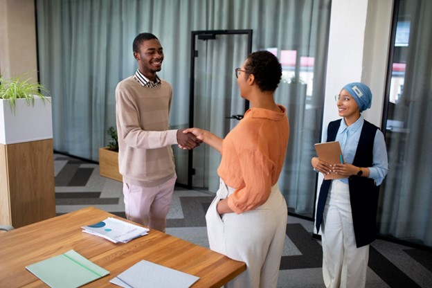 What Are The Key Components of an Effective Employee Onboarding Program?