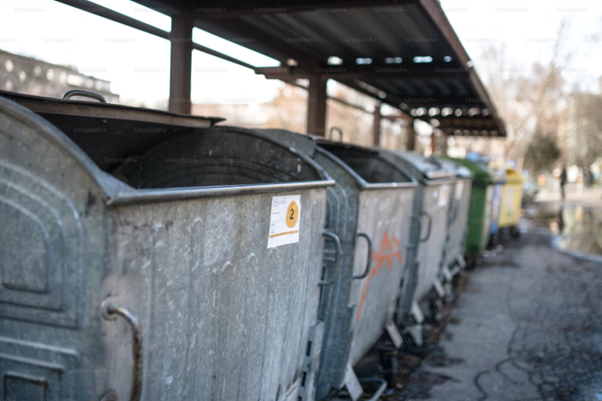 Top 5 Reasons Why Australian Businesses Are Switching to Front Lift Bins