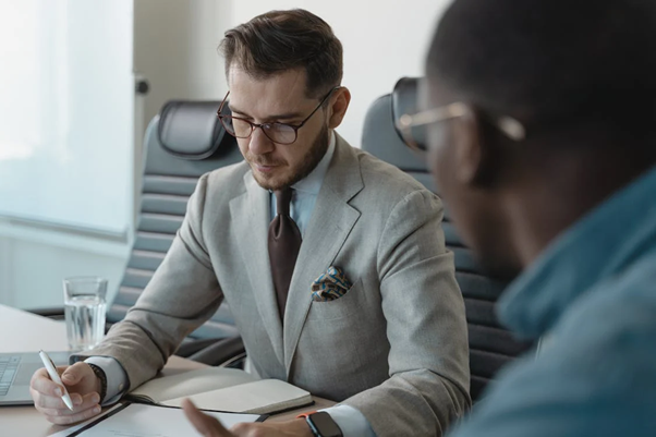 Should You Wear a Suit to a Job Interview?