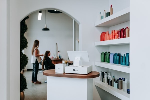 How Beauty Franchises in Australia Build Loyal, Premium Brands
