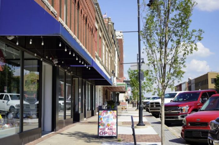 Buying a franchise? Run these numbers first
